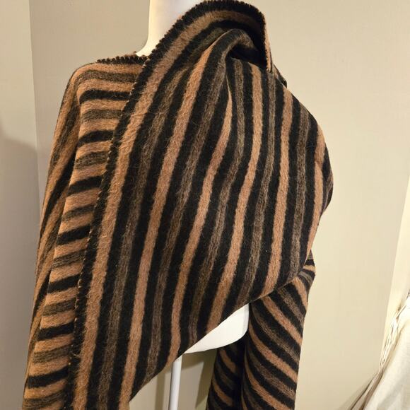 Poncho Cape Tunic One Size Black Brown Striped Super Heavy and Warm *read* - Picture 7 of 16